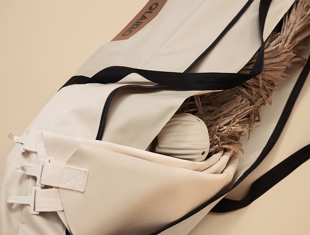 Close-up of the open bag with the Sirocco umbrella inside